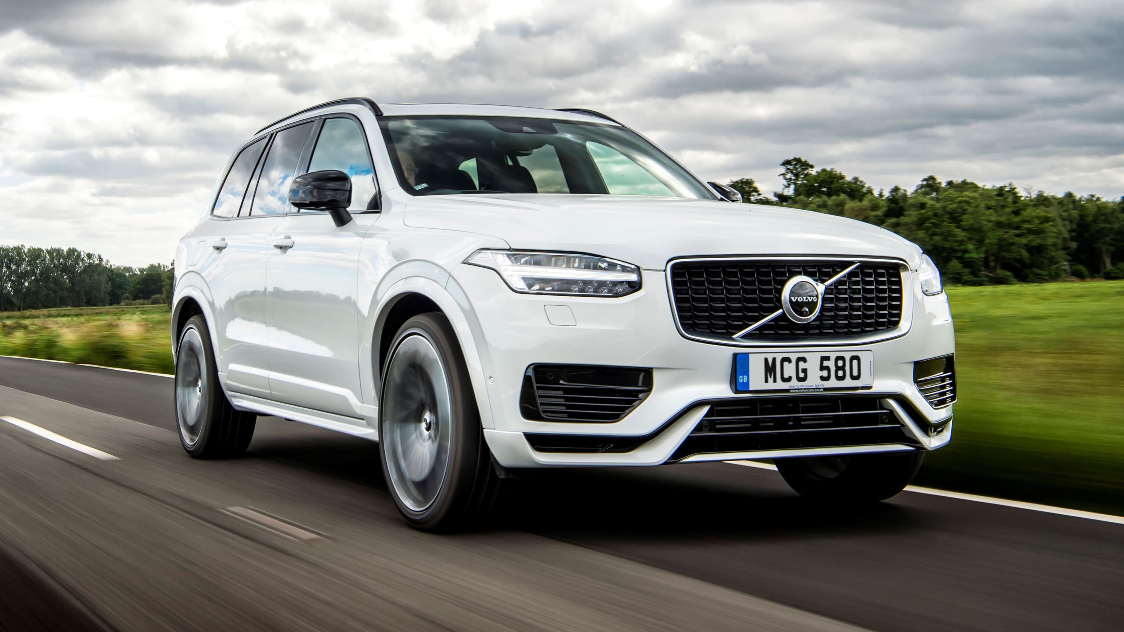 Volvo XC90 review image
