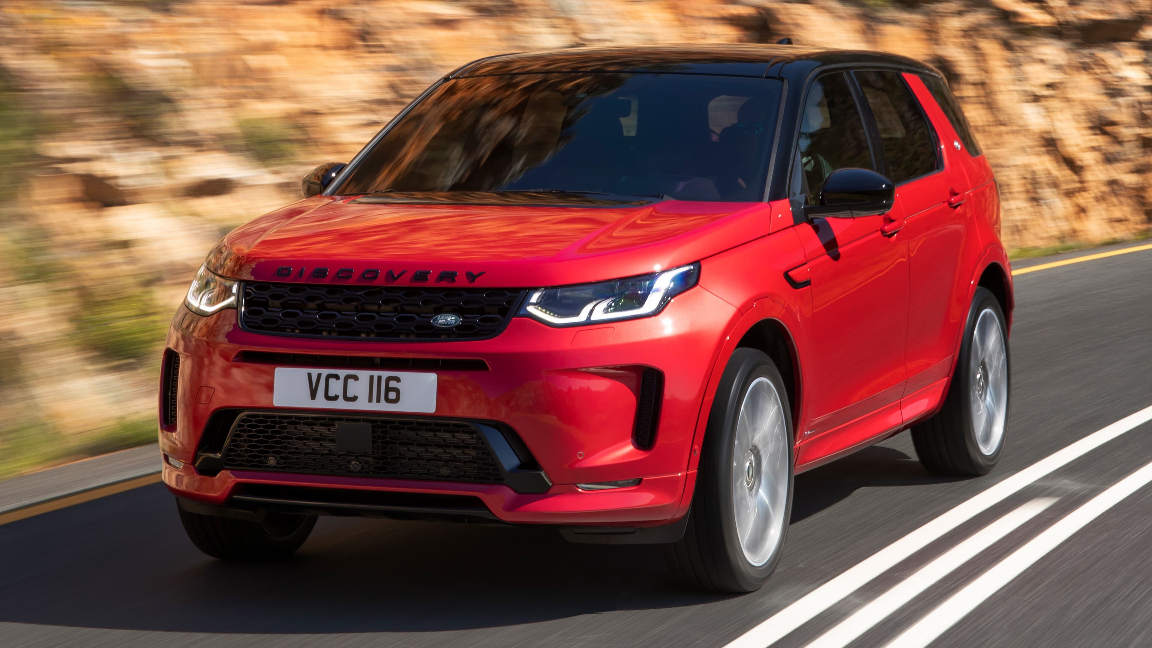 Land Rover Discovery Sport review image