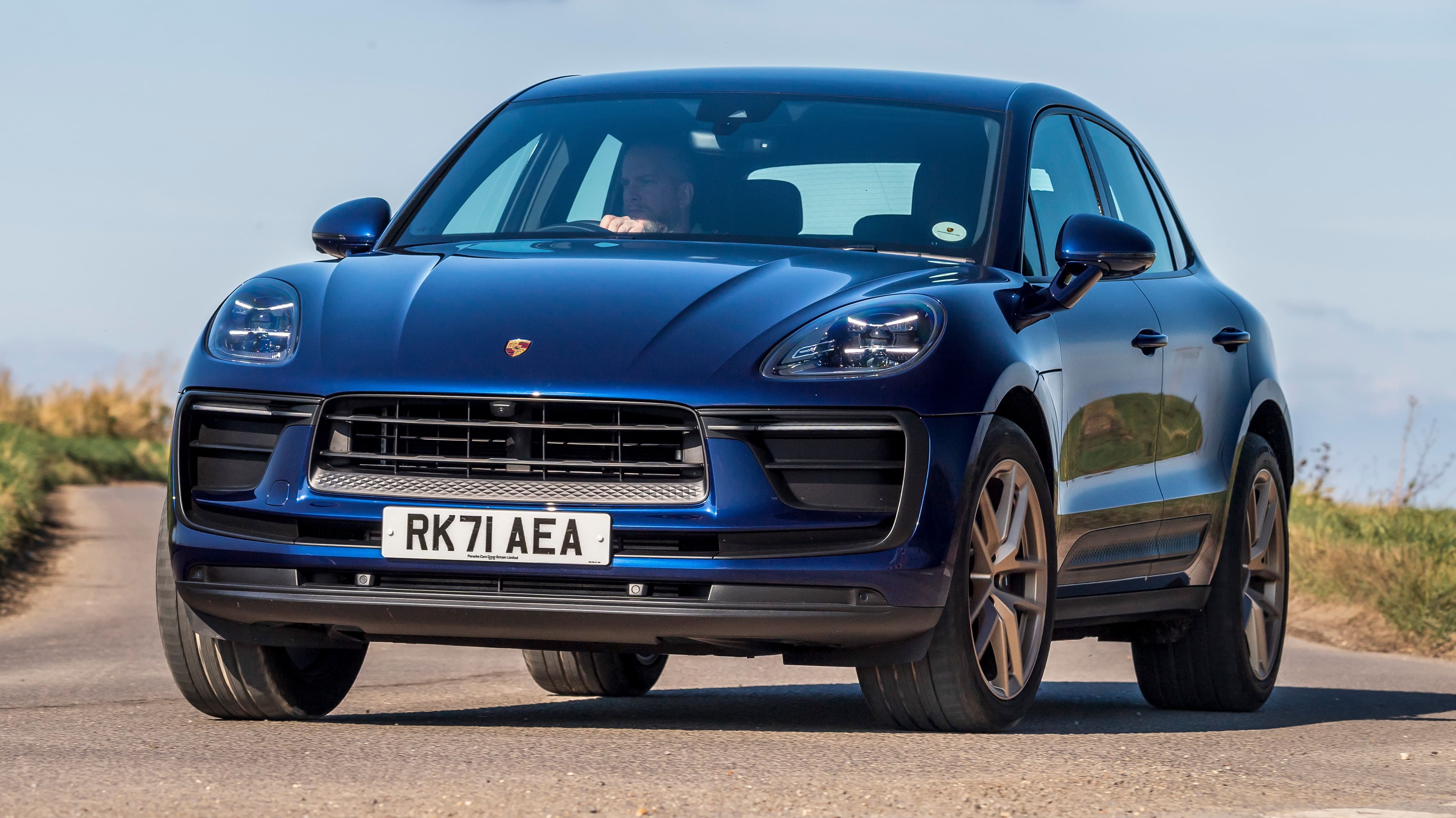 Porsche Macan review image