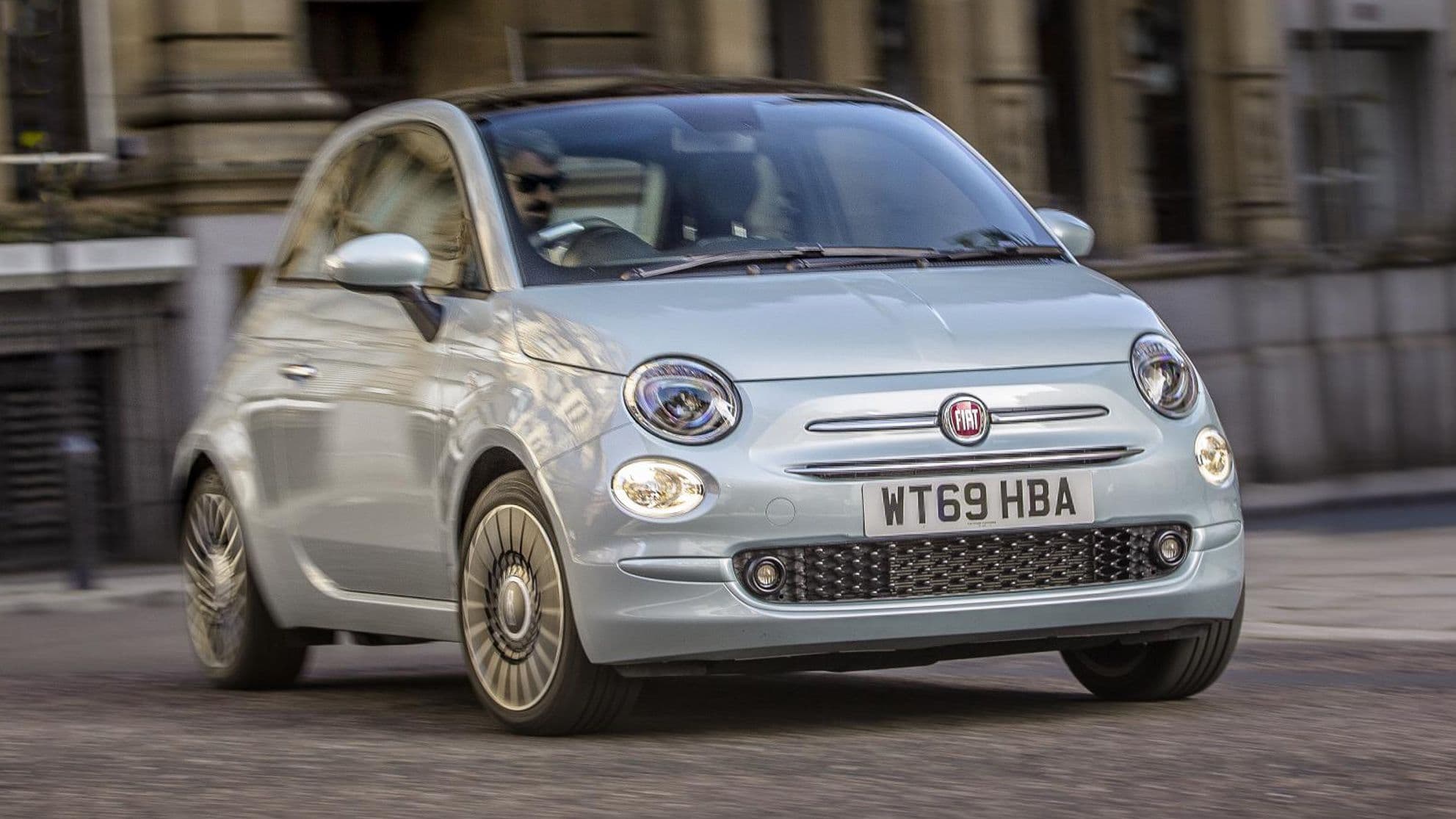 Fiat 500 review image