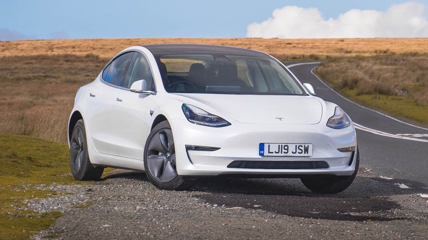 Tesla Model 3 review image