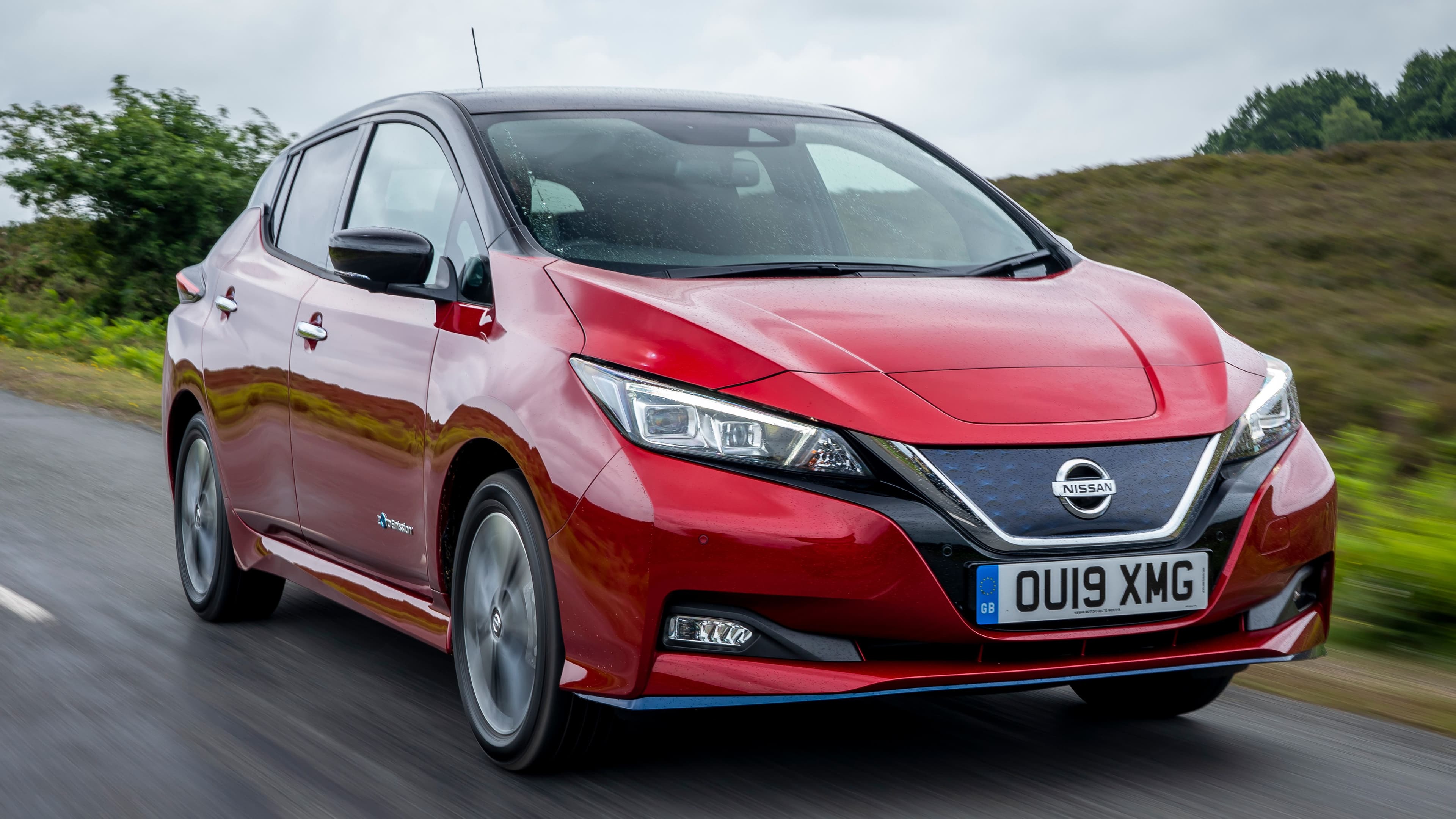 Nissan Leaf review image